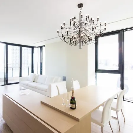Stylish Elegant In Torre Solaria With Exclusive Milan's View * Milano
